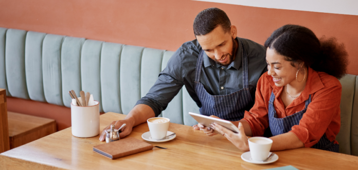 couple smiling a improved digital marketing results