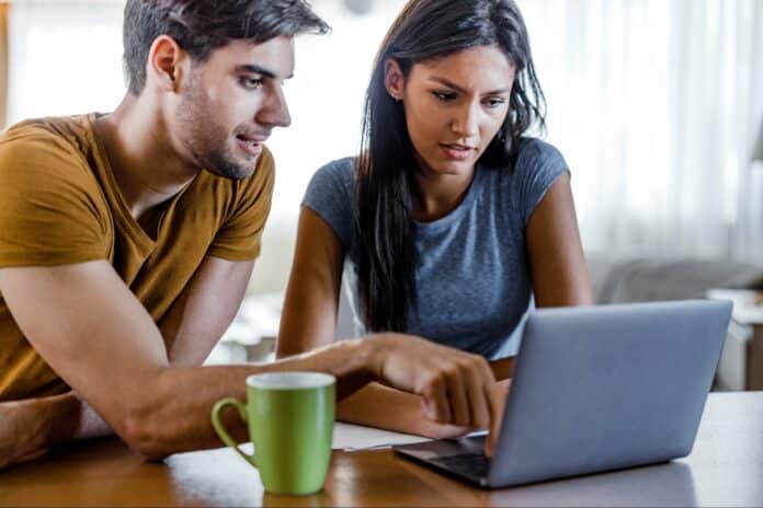 Stop Overwhelming Your Online Customers With Information Overload. Hook Them