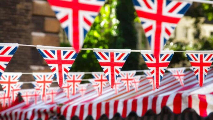 I asked ChatGPT if the high-flying FTSE 100 will smash the S&P 500 this year and it said…