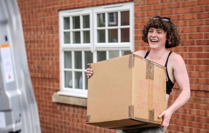 Her Popular Side Hustle Helps Women Move Out After a Breakup