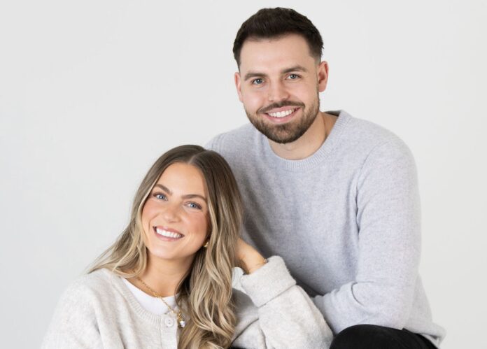 This Husband-Wife Duo Made 0,000 in Revenue in a Minute